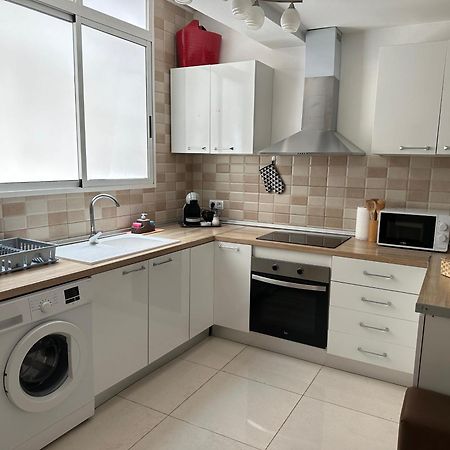 Modern And Bright 5 Bedroom Apartment Del Prado غانديا المظهر الخارجي الصورة