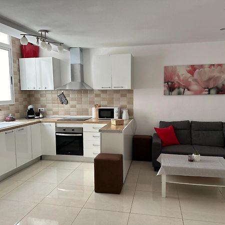 Modern And Bright 5 Bedroom Apartment Del Prado غانديا المظهر الخارجي الصورة