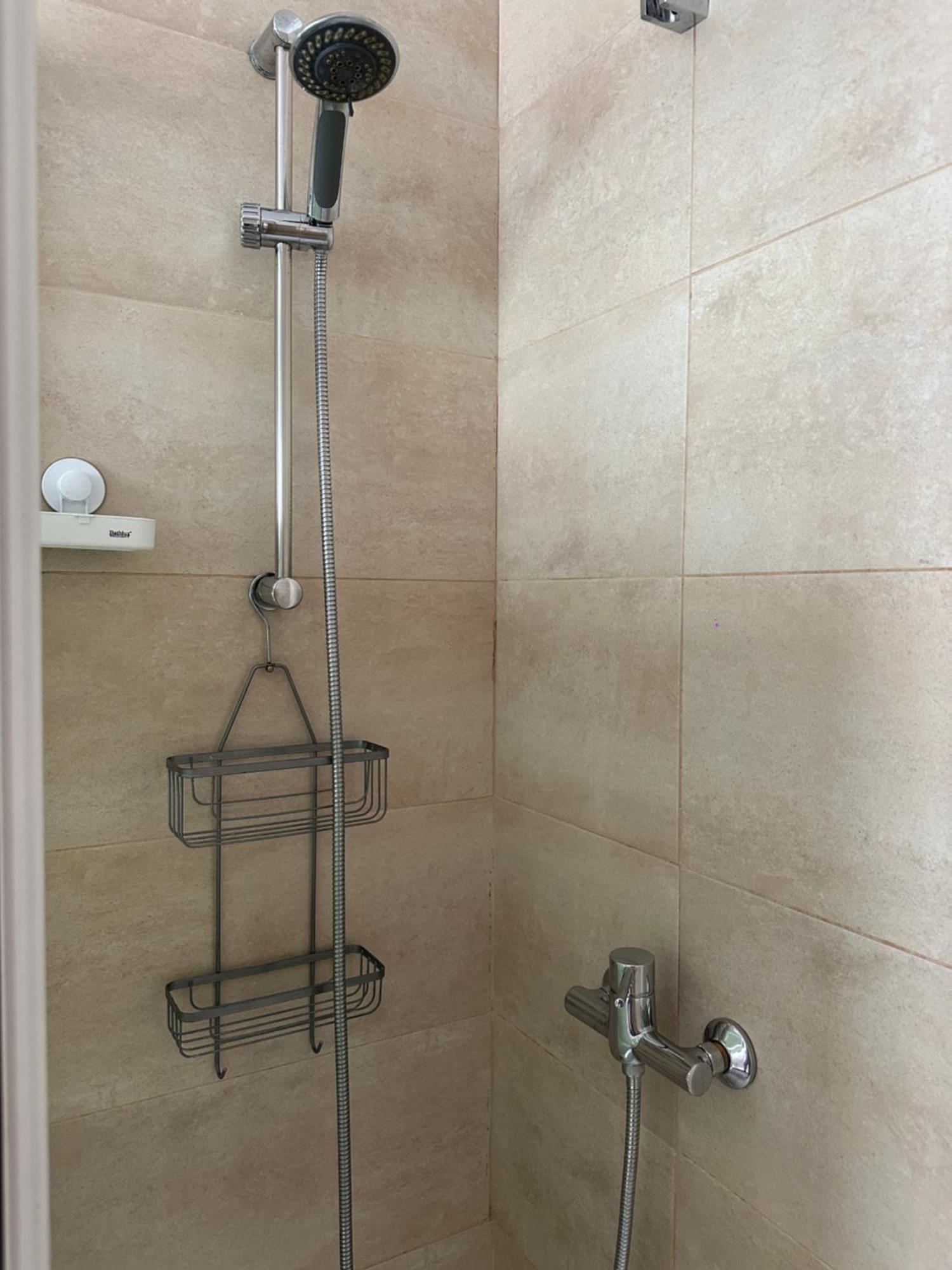 Modern And Bright 5 Bedroom Apartment Del Prado غانديا المظهر الخارجي الصورة