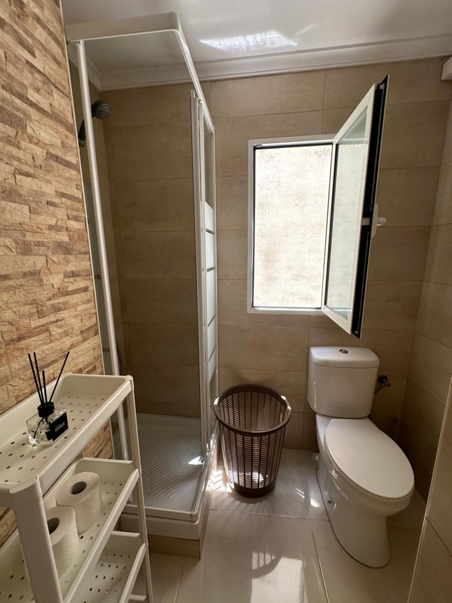 Modern And Bright 5 Bedroom Apartment Del Prado غانديا المظهر الخارجي الصورة
