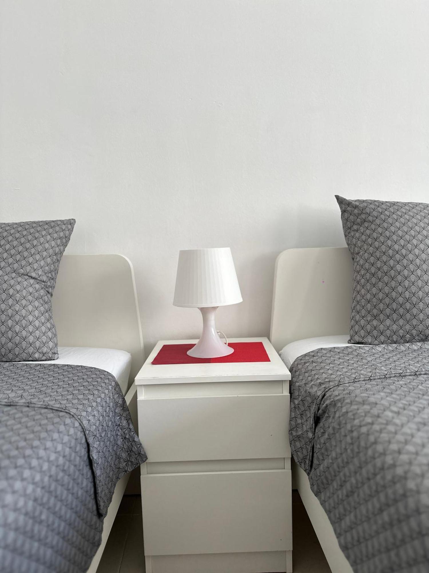 Modern And Bright 5 Bedroom Apartment Del Prado غانديا المظهر الخارجي الصورة